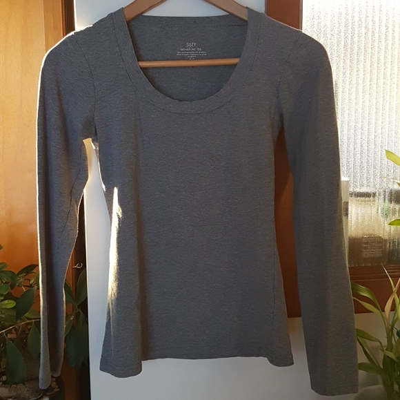 Suzy Shier Signature Long sleeve Tee in Grey - Picture 1 of 4